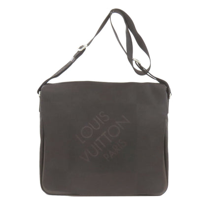 LOUIS VUITTON M93032 Messager Shoulder Bag Damier Geant Ladies [Used]