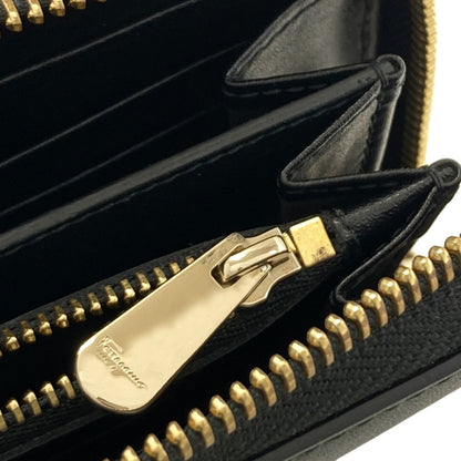Salvatore Ferragamo GanciniHardware Long wallet (with coin pocket) Leather Ladies [Used]