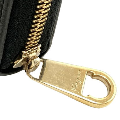 Salvatore Ferragamo GanciniHardware Long wallet (with coin pocket) Leather Ladies [Used]