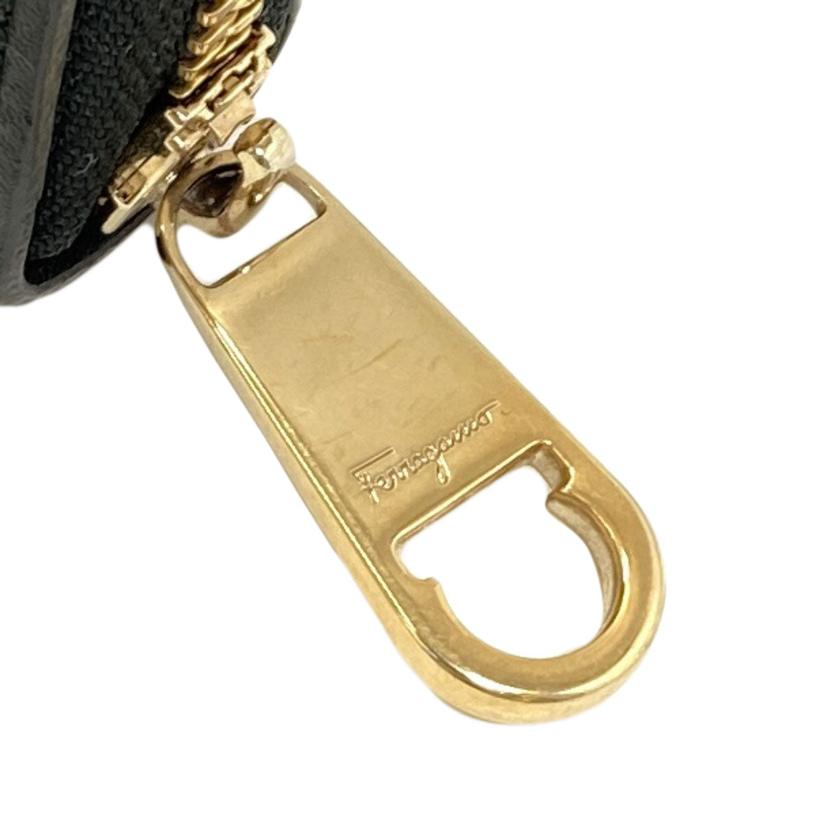 Salvatore Ferragamo GanciniHardware Long wallet (with coin pocket) Leather Ladies [Used]