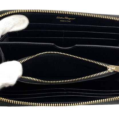 Salvatore Ferragamo GanciniHardware Long wallet (with coin pocket) Leather Ladies [Used]