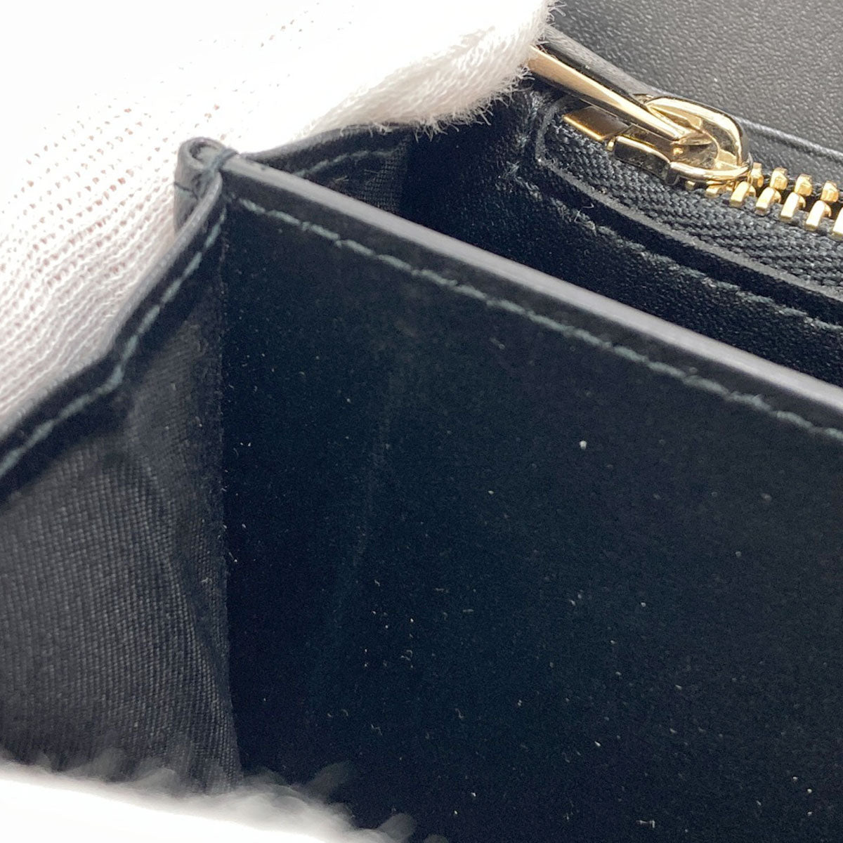 Salvatore Ferragamo GanciniHardware Long wallet (with coin pocket) Leather Ladies [Used]