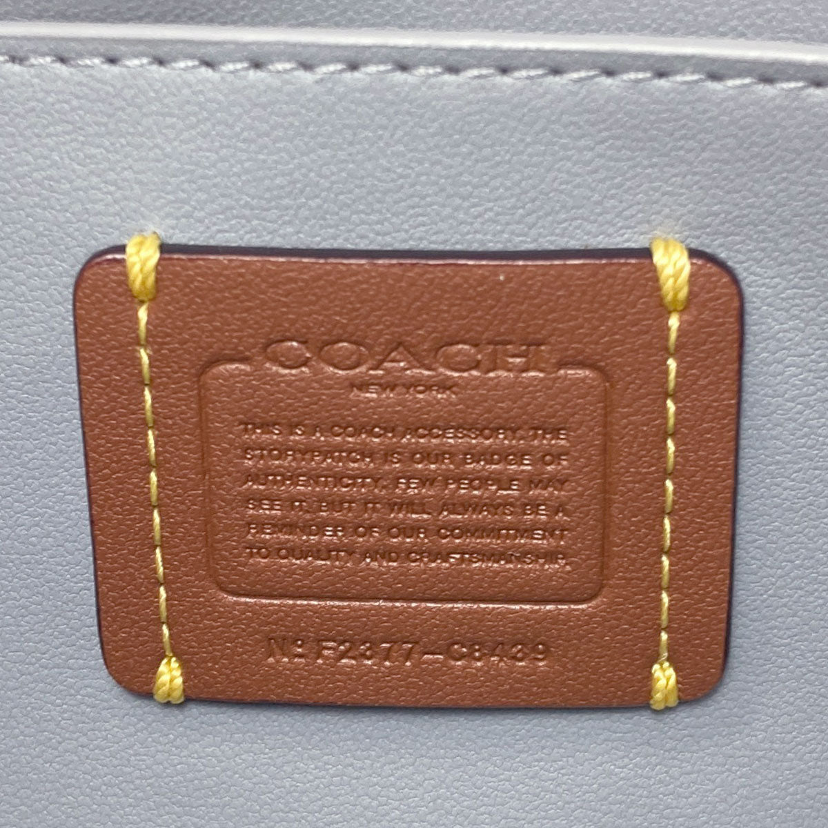 COACH C8439 Win Crossbody Shoulder Bag Leather Ladies [Used]