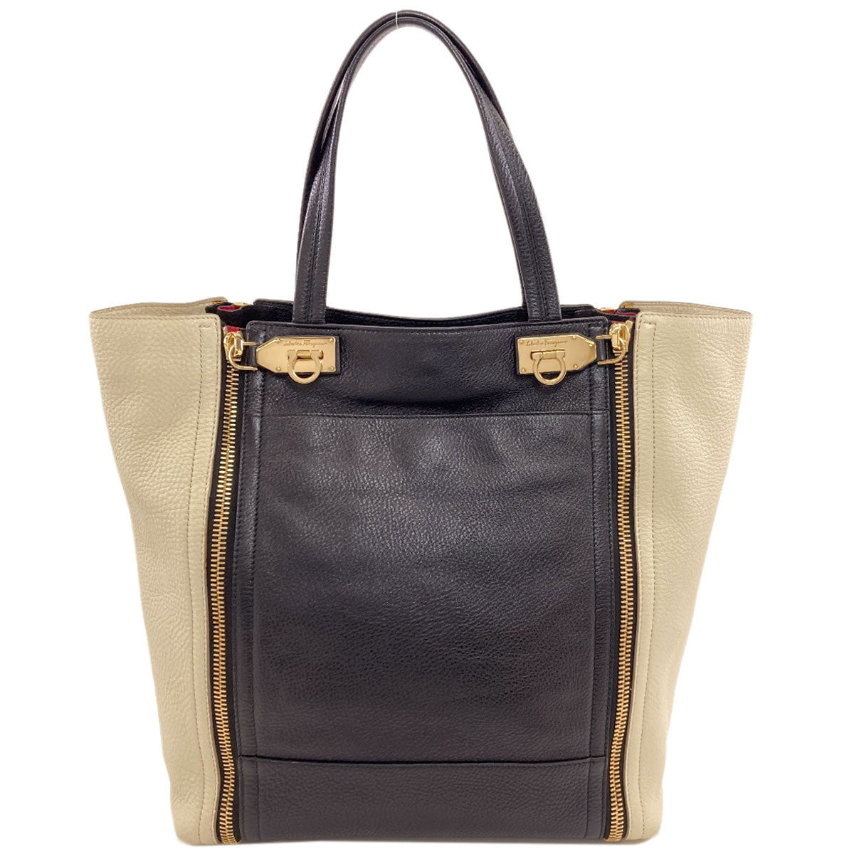 Salvatore Ferragamo GanciniHardware Handbag Leather Ladies [Used]