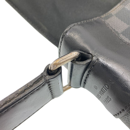 LOUIS VUITTON N41028 District PM Shoulder Bag Damier canvas mens [Used]