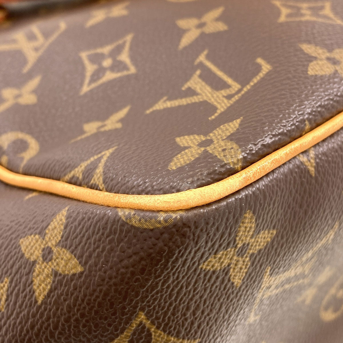 LOUIS VUITTON M51156 Batignor Handbag Monogram canvas Ladies [Used]