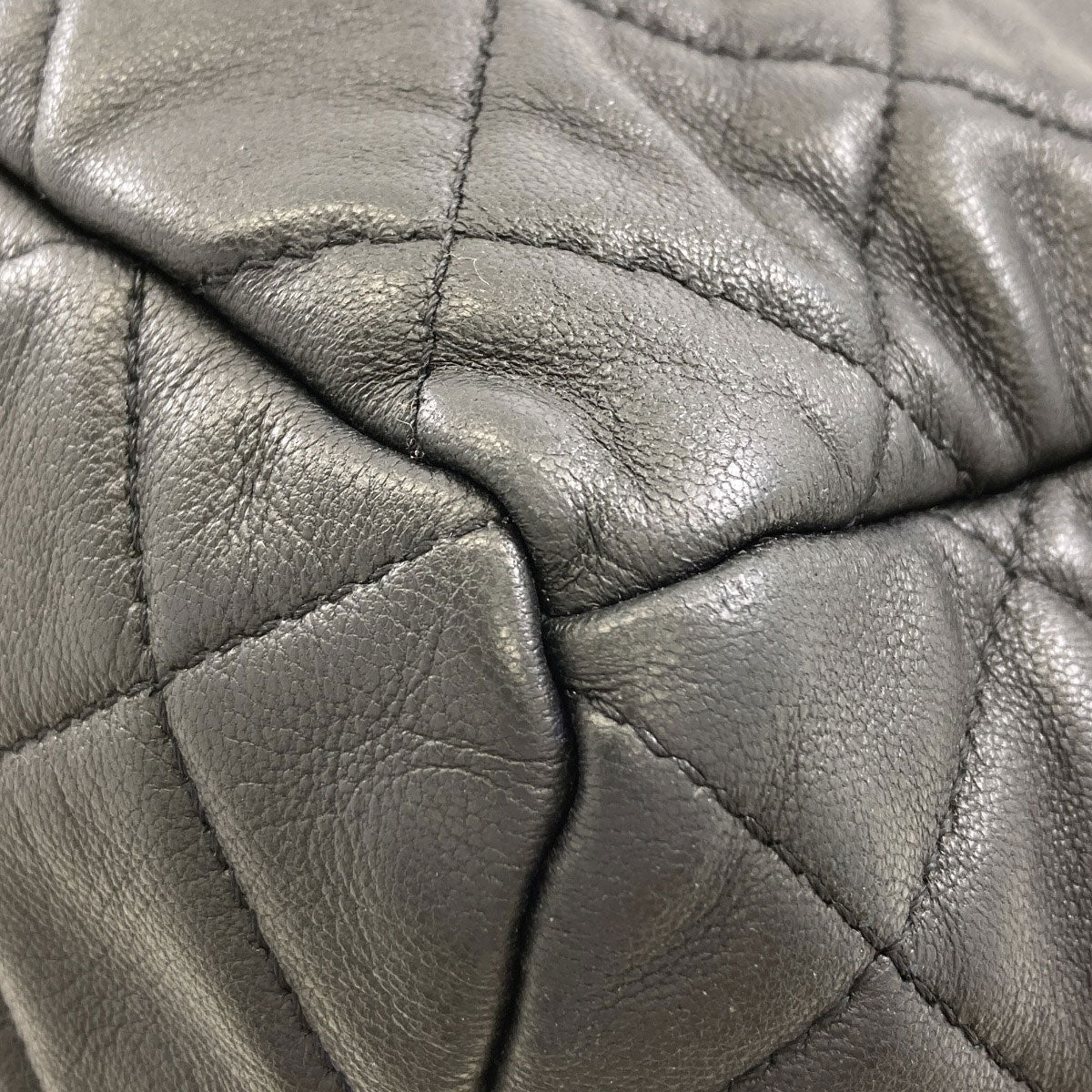 CHANEL Chain bag, Matelasse SilverHardware, 2-way Handbag Lambskin Ladies [Used]