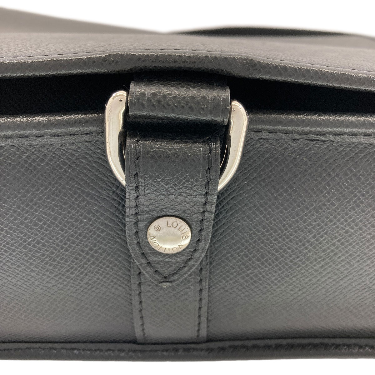 LOUIS VUITTON M32482 Andrei Shoulder Bag Taiga Ladies [Used]