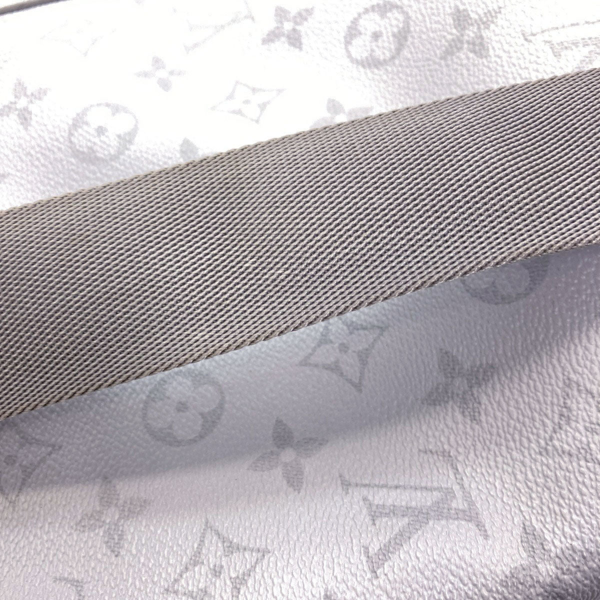 LOUIS VUITTON M44629 Choke Sling body bag Monogram canvas Ladies [Used]