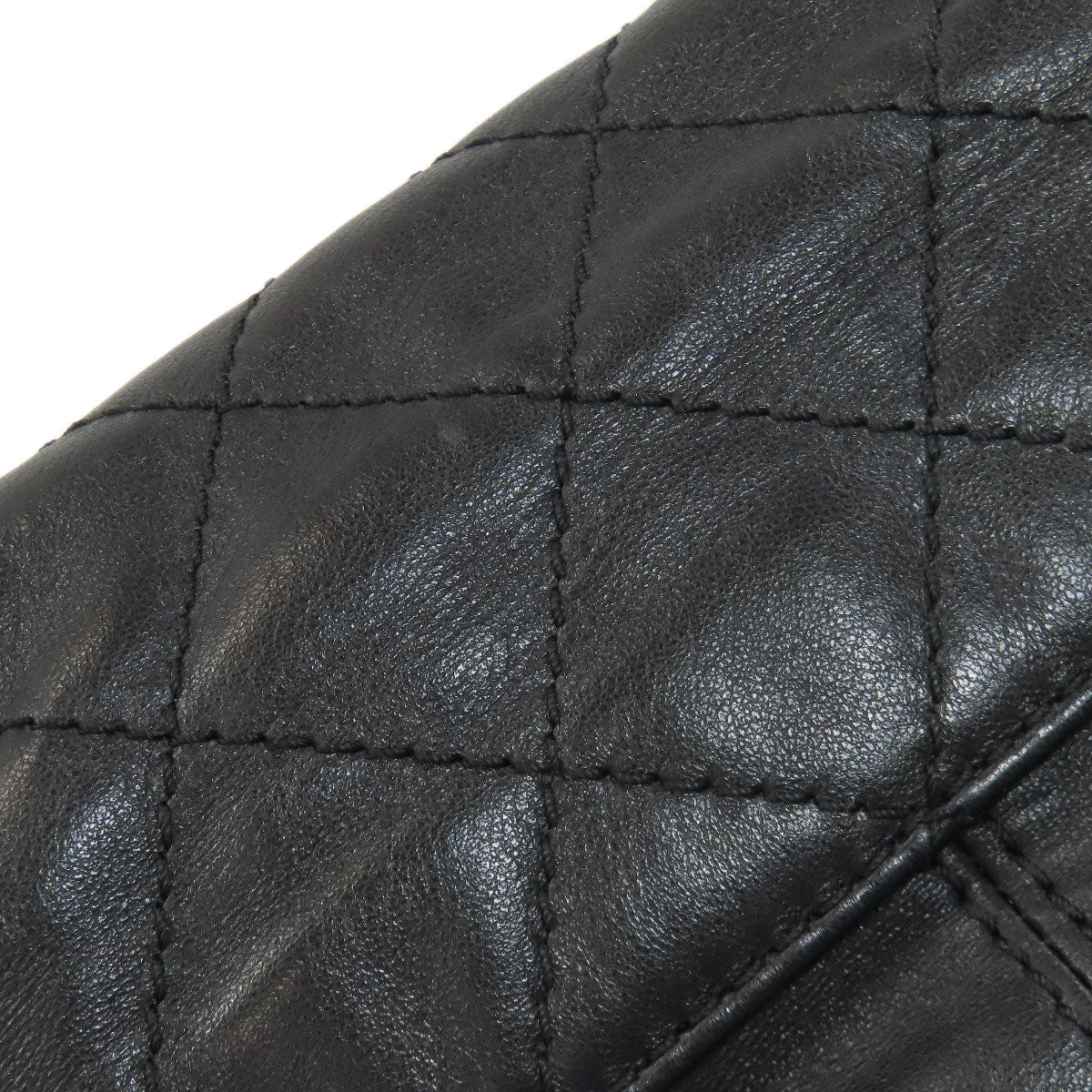 CHANEL ChainShoulder Matelasse SilverHardware Shoulder Bag Lambskin Ladies [Used]