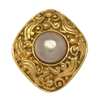 CHANEL Fake pearl Brooch Metal Ladies [Used]