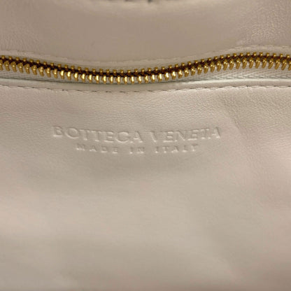 BOTTEGA VENETA Chain Cassette Maxi Intrecciato Handbag Calf Ladies [Used]