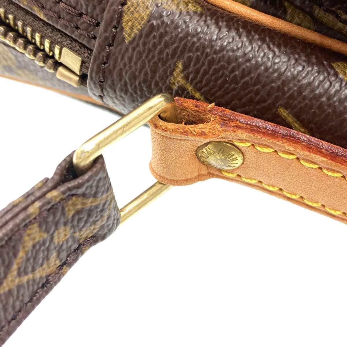 LOUIS VUITTON M45236 Amazon Shoulder Bag Monogram canvas Ladies [Used]