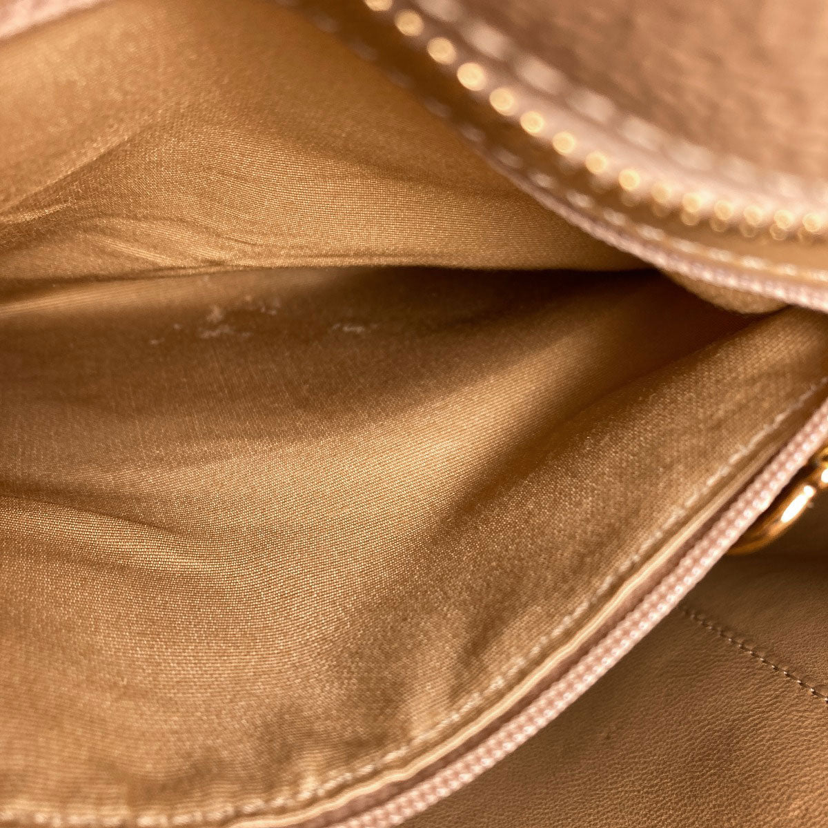 CHANEL Medallion GoldHardware Tote Bag Grained Calfskin Skin Ladies [Used]