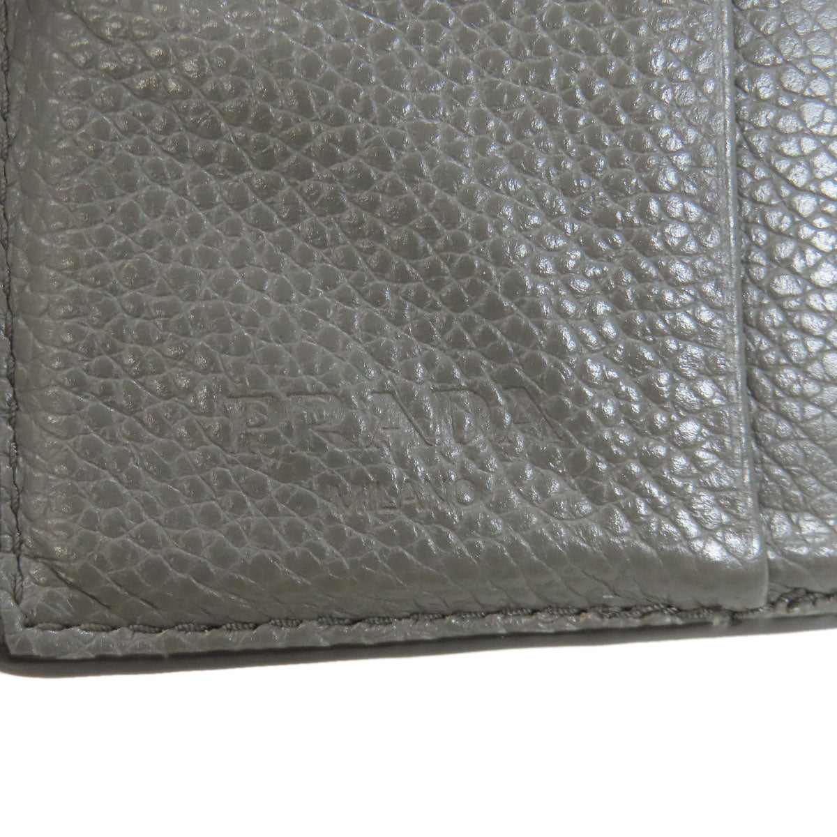 PRADA logo Bifold Wallet No Coin Pocket Leather Ladies [Used]