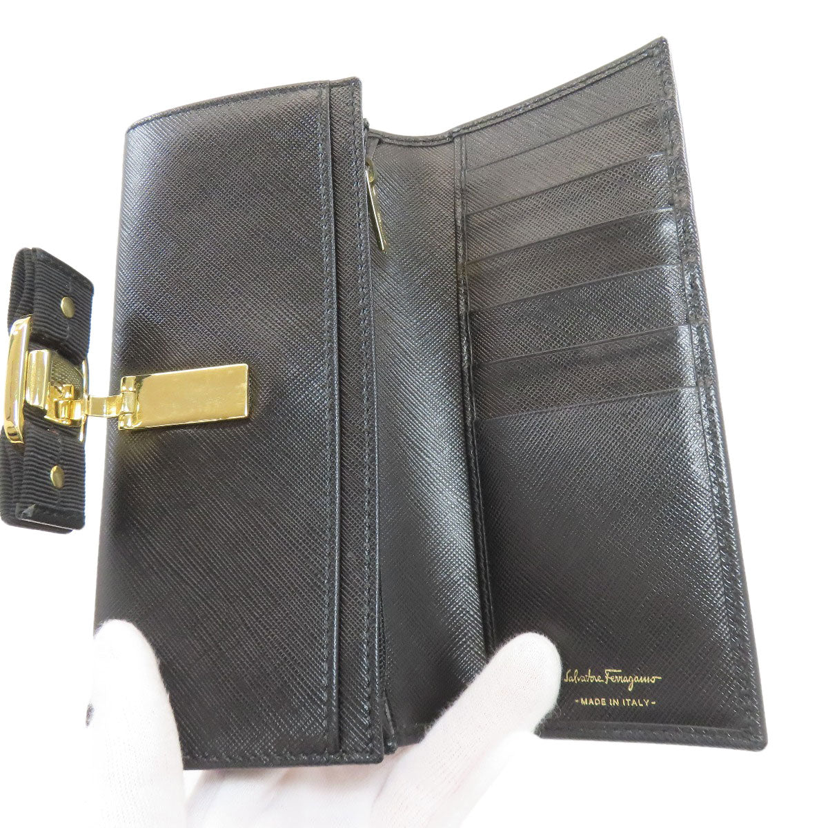 Salvatore Ferragamo Vara ribbon Long wallet (with coin pocket) Leather Ladies [Used]
