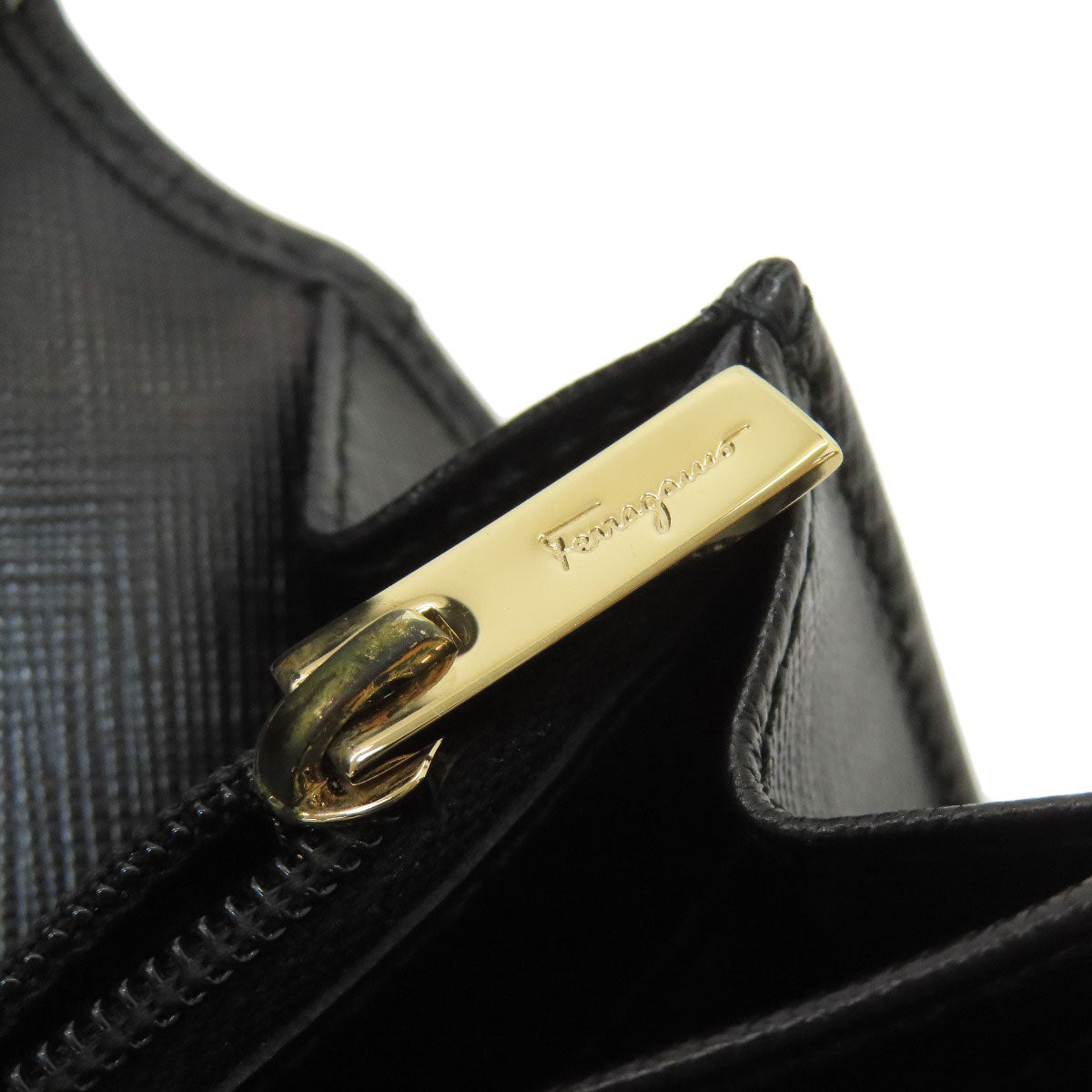 Salvatore Ferragamo Vara ribbon Long wallet (with coin pocket) Leather Ladies [Used]