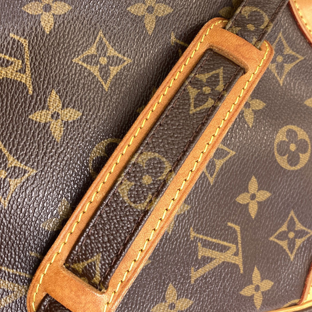 LOUIS VUITTON M45236 Amazon Shoulder Bag Monogram canvas Ladies [Used]