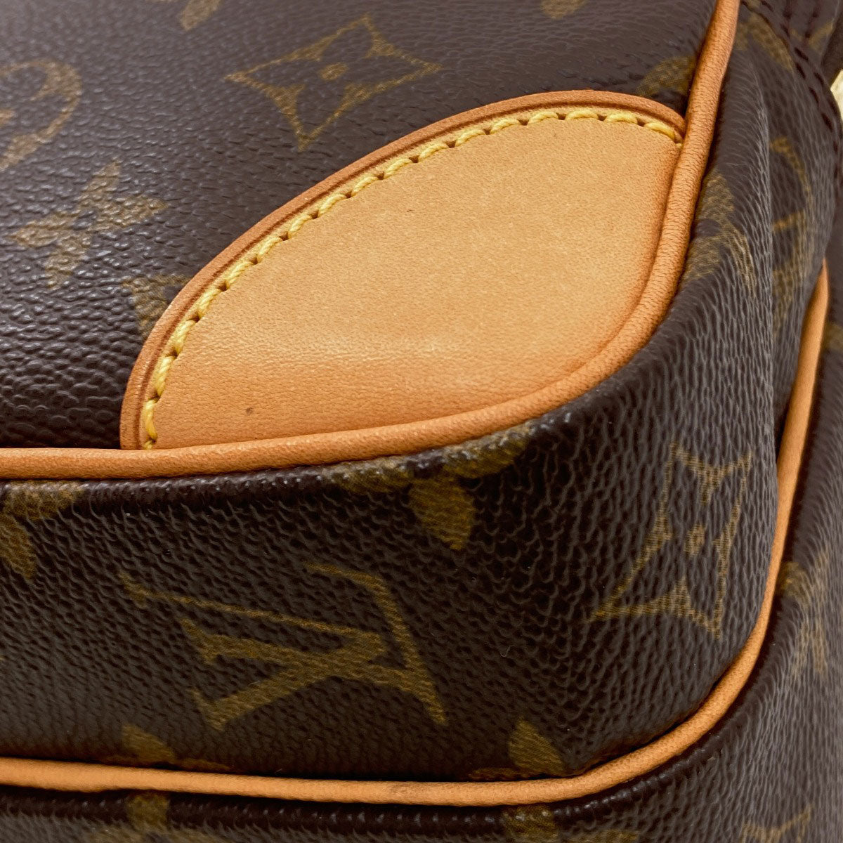 LOUIS VUITTON M45236 Amazon Shoulder Bag Monogram canvas Ladies [Used]