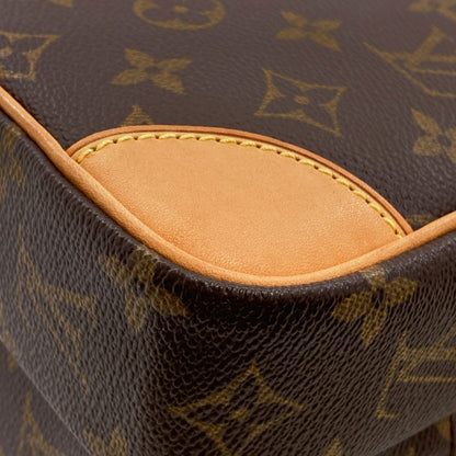 LOUIS VUITTON M45236 Amazon Shoulder Bag Monogram canvas Ladies [Used]
