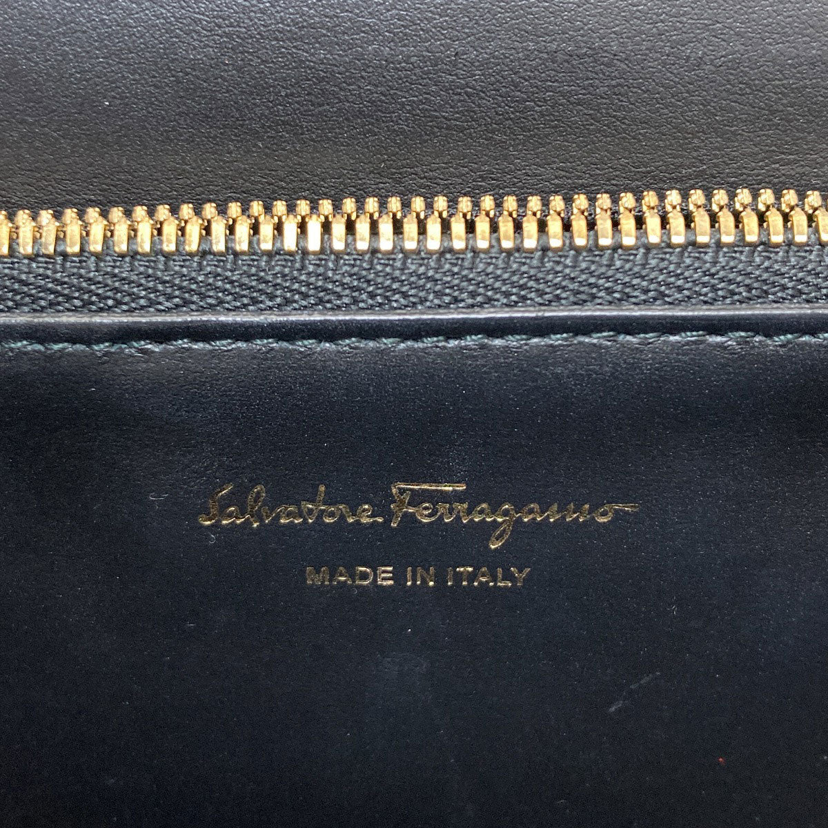 Salvatore Ferragamo Gancini Hardware Long Shoulder Shoulder Bag Leather Ladies [Used]