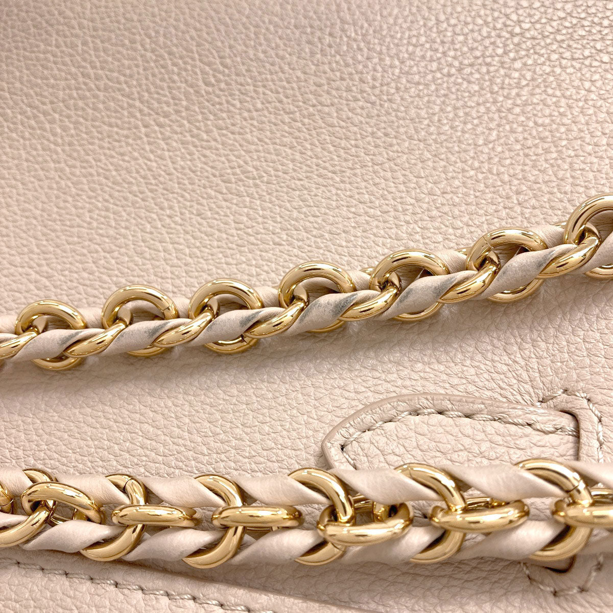 LOUIS VUITTON M21052 Lock Me Ever MINI Handbag Calf Ladies [Used]