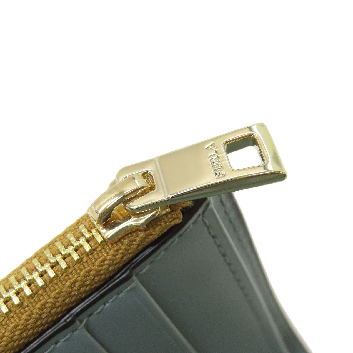 Furla アーチロゴ Tri-fold wallet (with Coin Pocket) Leather Ladies [Used]