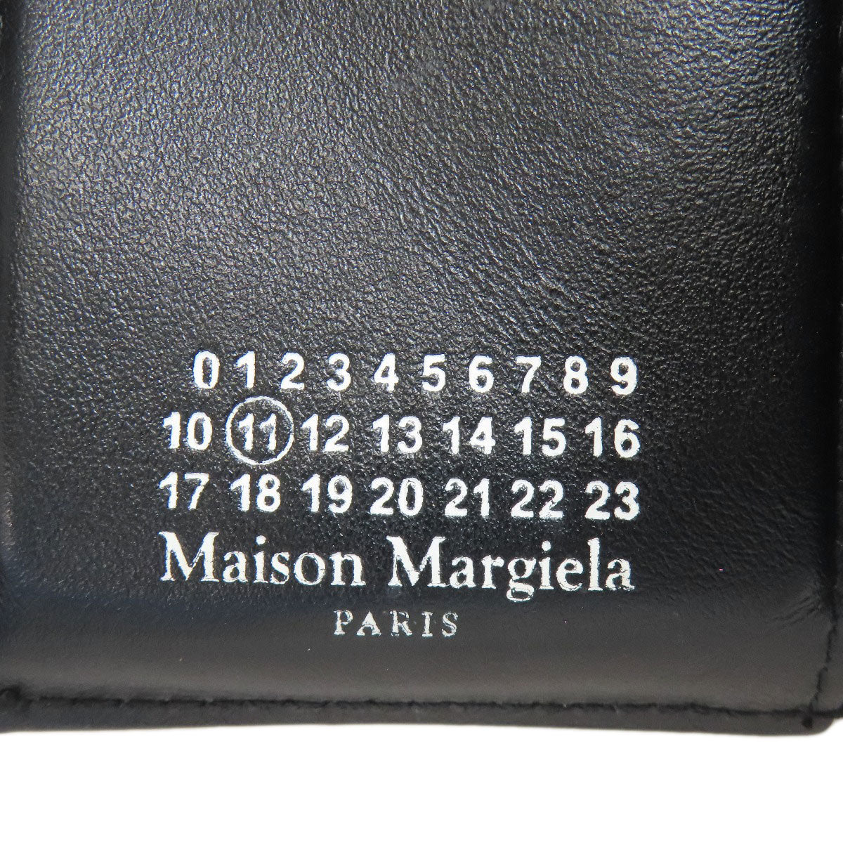 MaisonMargiela 4 stitches Bifold Wallet with Coin Pocket Enamel Ladies [Used]