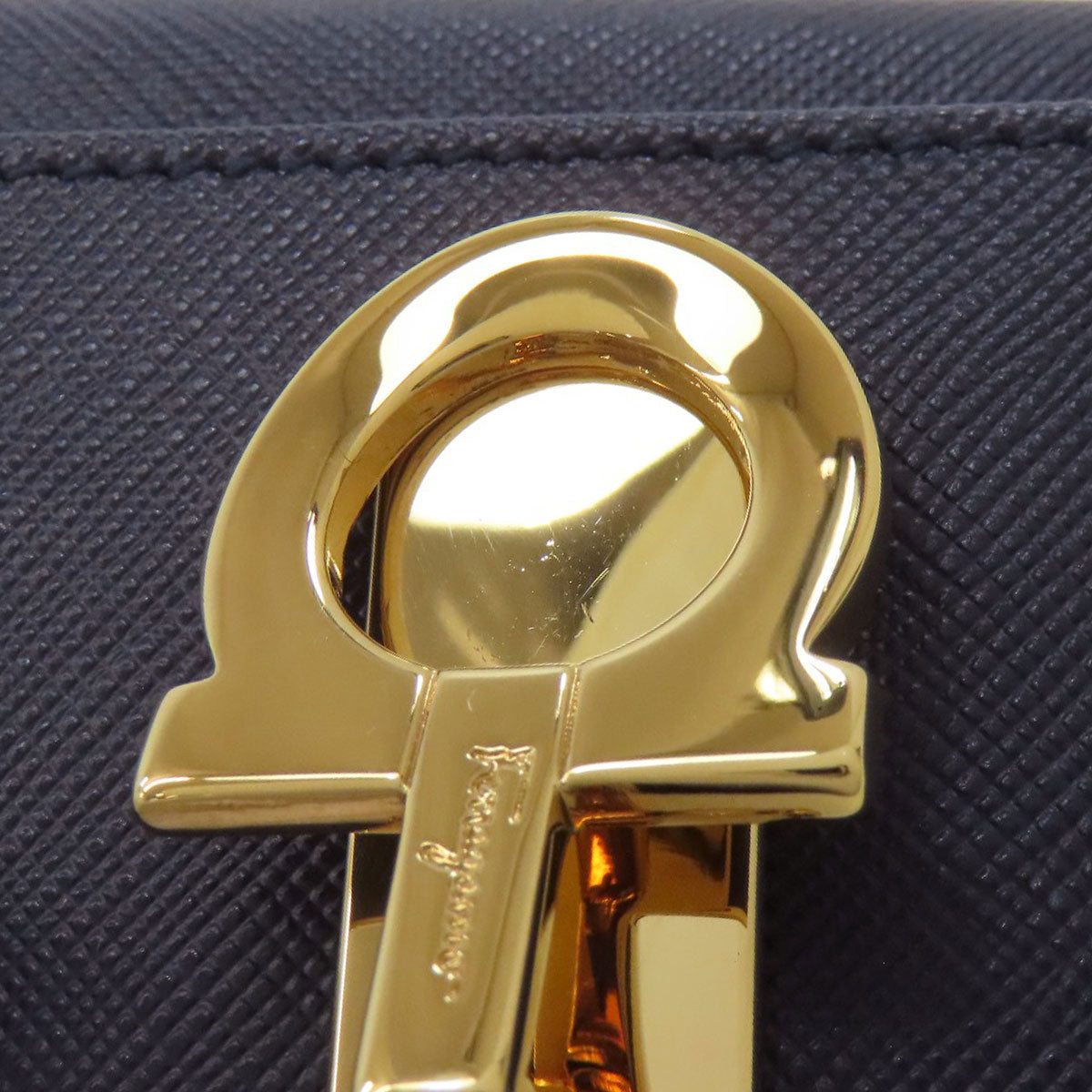 Salvatore Ferragamo GanciniHardware key holder Leather Ladies [Used]
