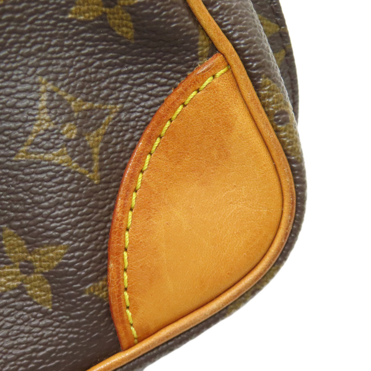 LOUIS VUITTON M45236 Amazon Shoulder Bag Monogram canvas Ladies [Used]
