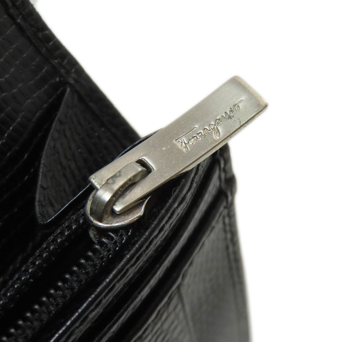 Salvatore Ferragamo Gancini Hardware motif Long wallet (with coin pocket) Leather Ladies [Used]