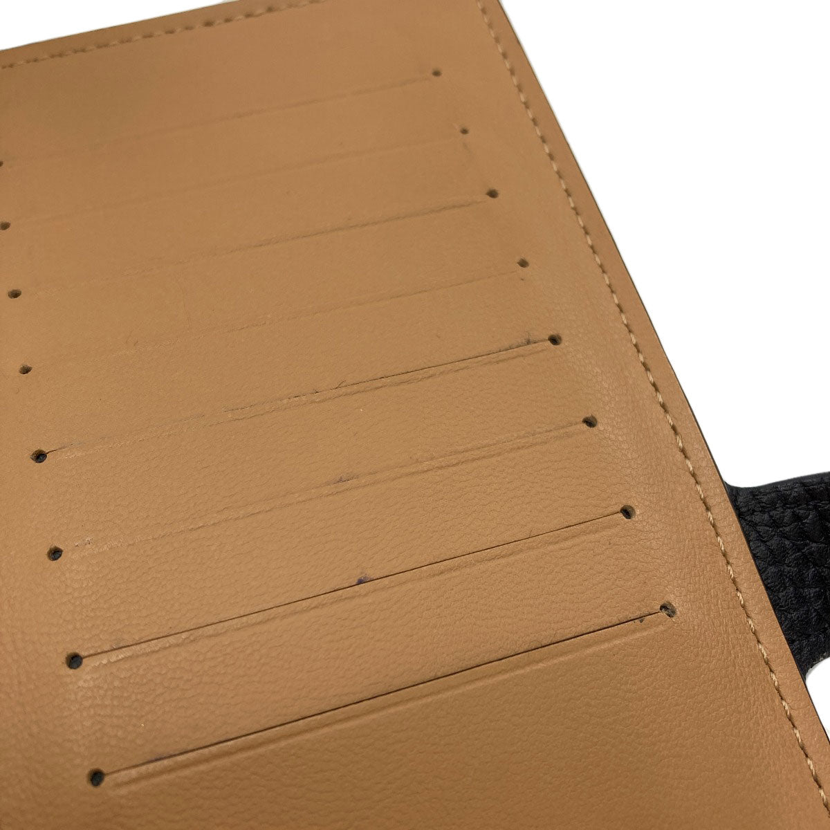 LOUIS VUITTON M81330 vertical wallet Long wallet (with coin pocket) Taurillon ClemenceLeather Ladies [Used]
