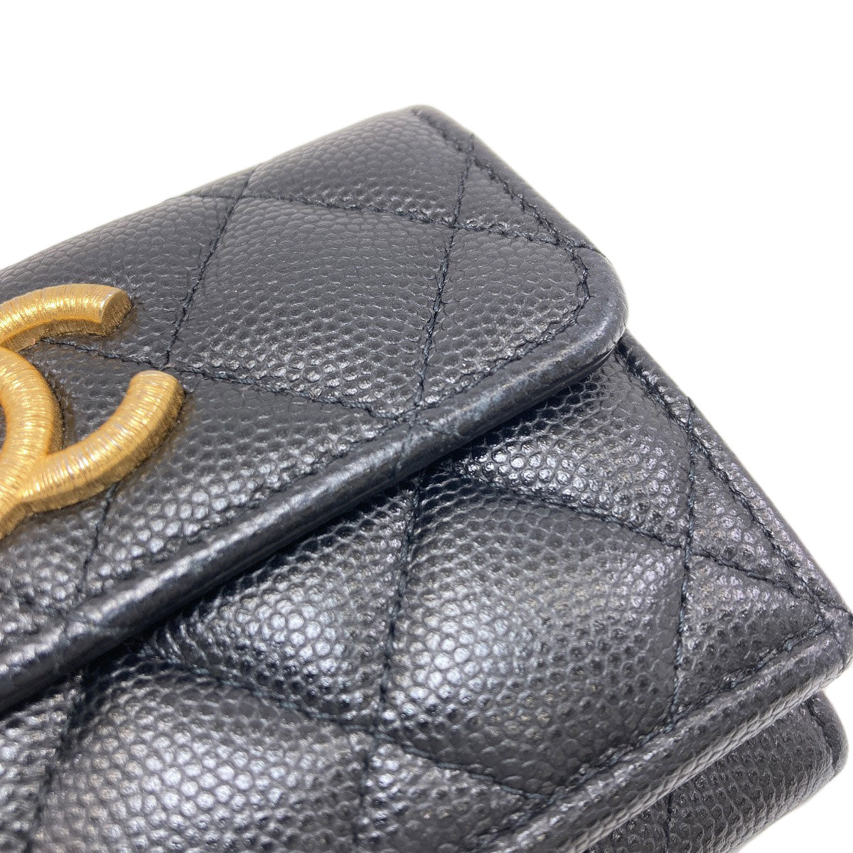 CHANEL COCO Mark Matelasse GoldHardware Bifold Wallet with Coin Pocket Grained Calfskin Skin Ladies [Used]