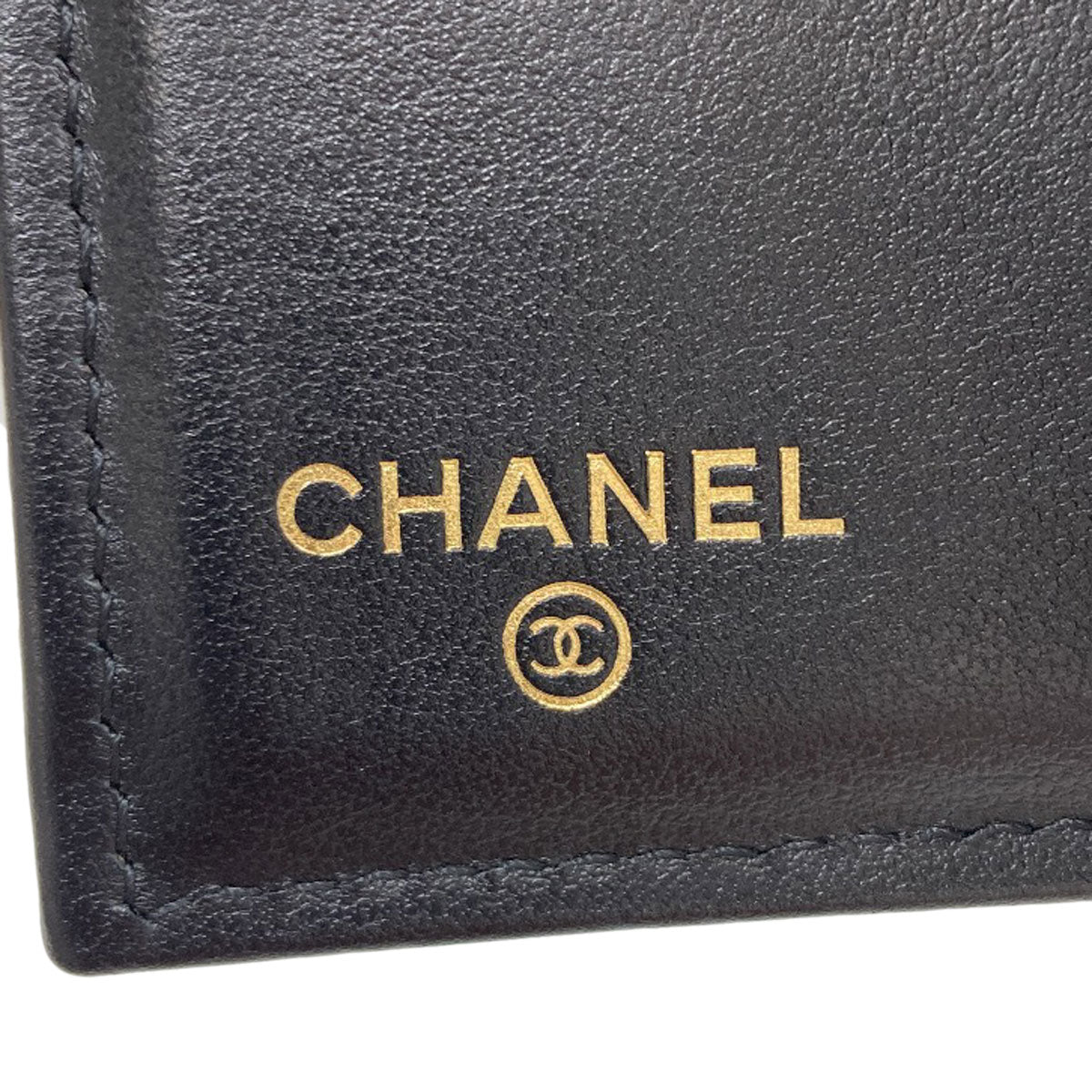 CHANEL COCO Mark Matelasse GoldHardware Bifold Wallet with Coin Pocket Grained Calfskin Skin Ladies [Used]