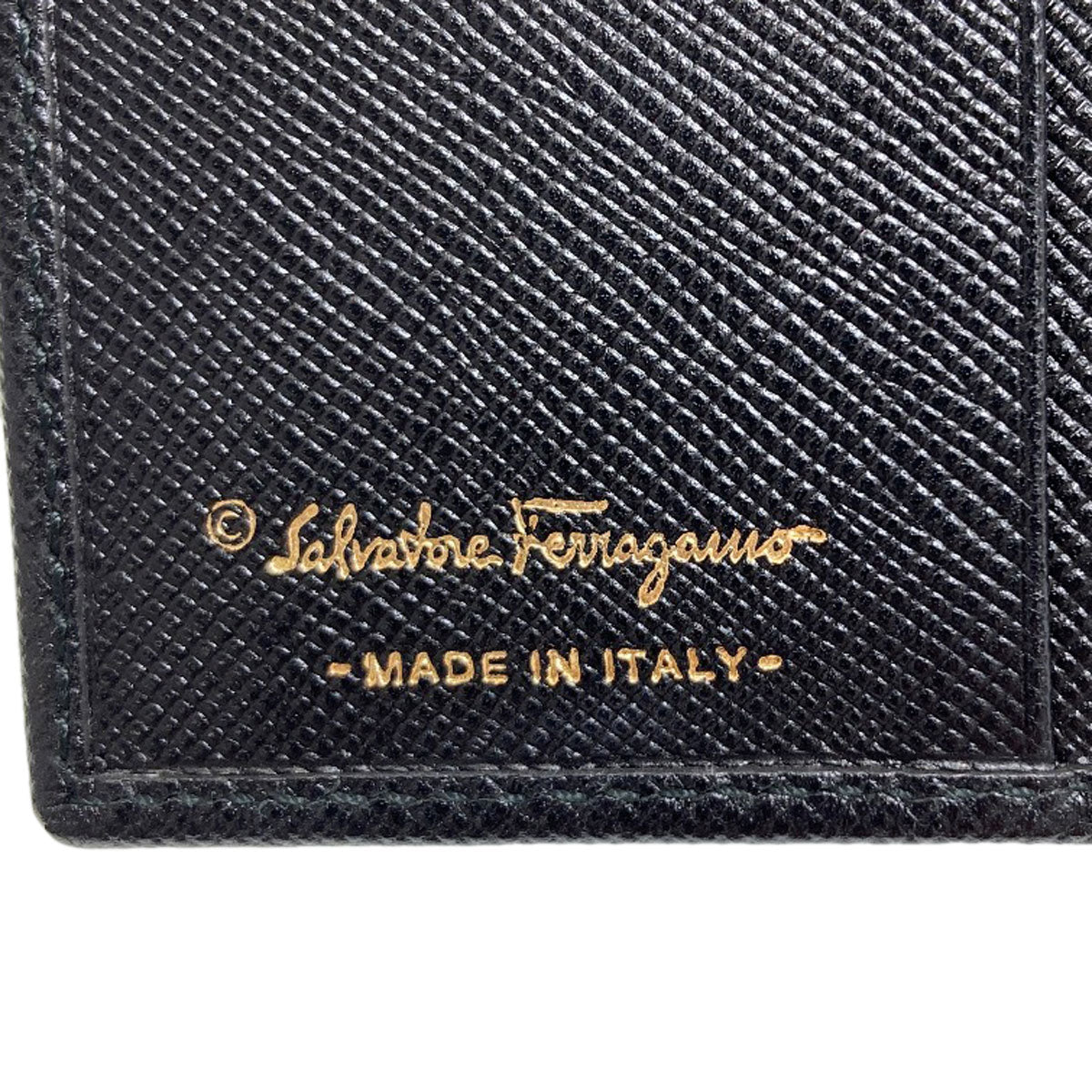 Salvatore Ferragamo GanciniHardware Bifold Wallet with Coin Pocket Leather Ladies [Used]