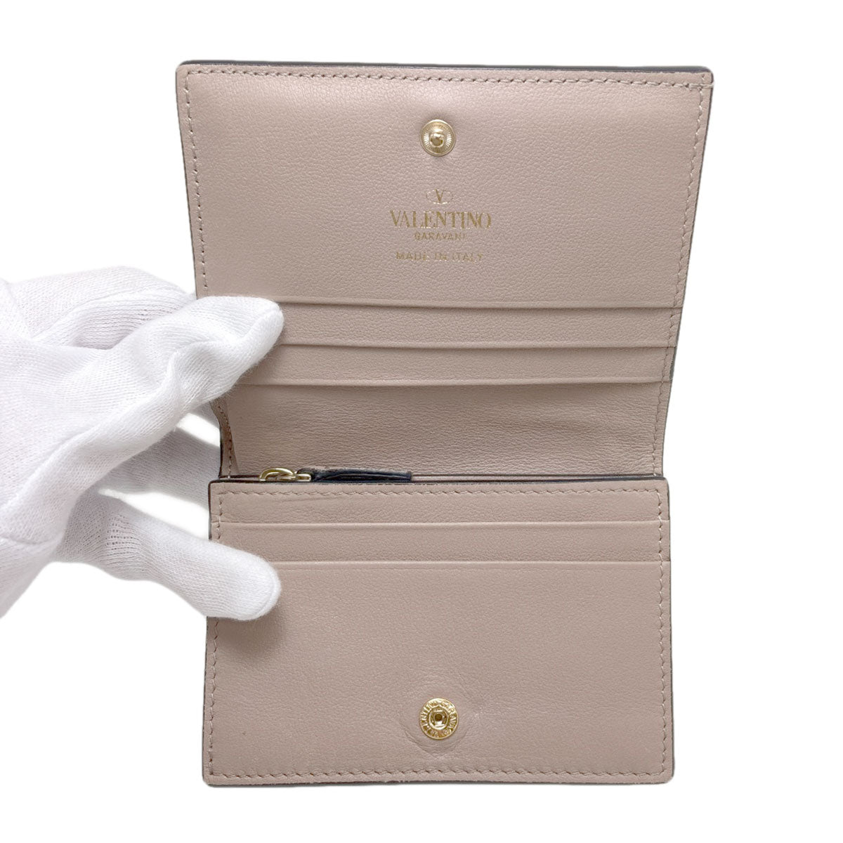 VALENTINO Rock studs Bifold Wallet with Coin Pocket Leather Ladies [Used]