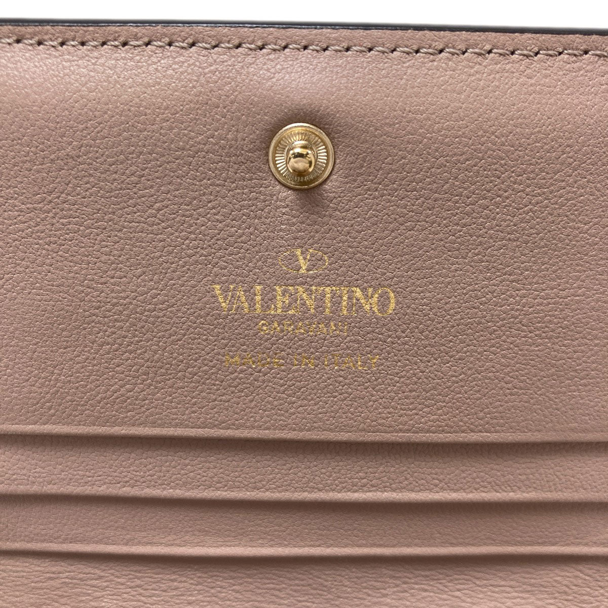 VALENTINO Rock studs Bifold Wallet with Coin Pocket Leather Ladies [Used]
