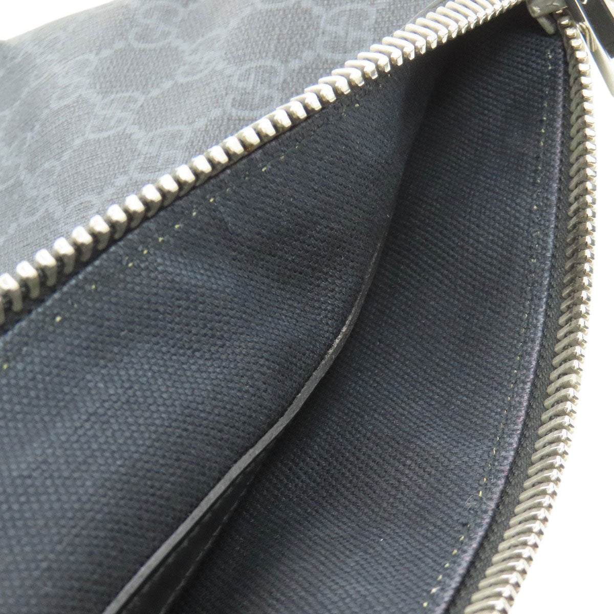 GUCCI 474139 GG Supreme Messenger Shoulder Bag PVC Ladies [Used]