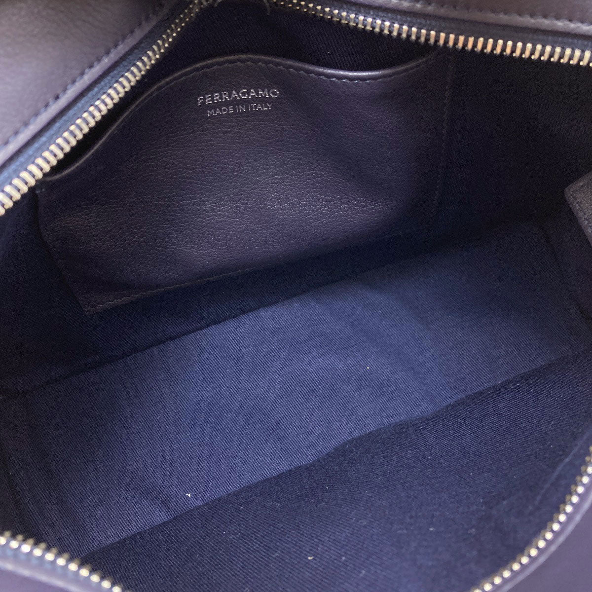 Salvatore Ferragamo logo Shoulder Bag Leather Ladies [Used]