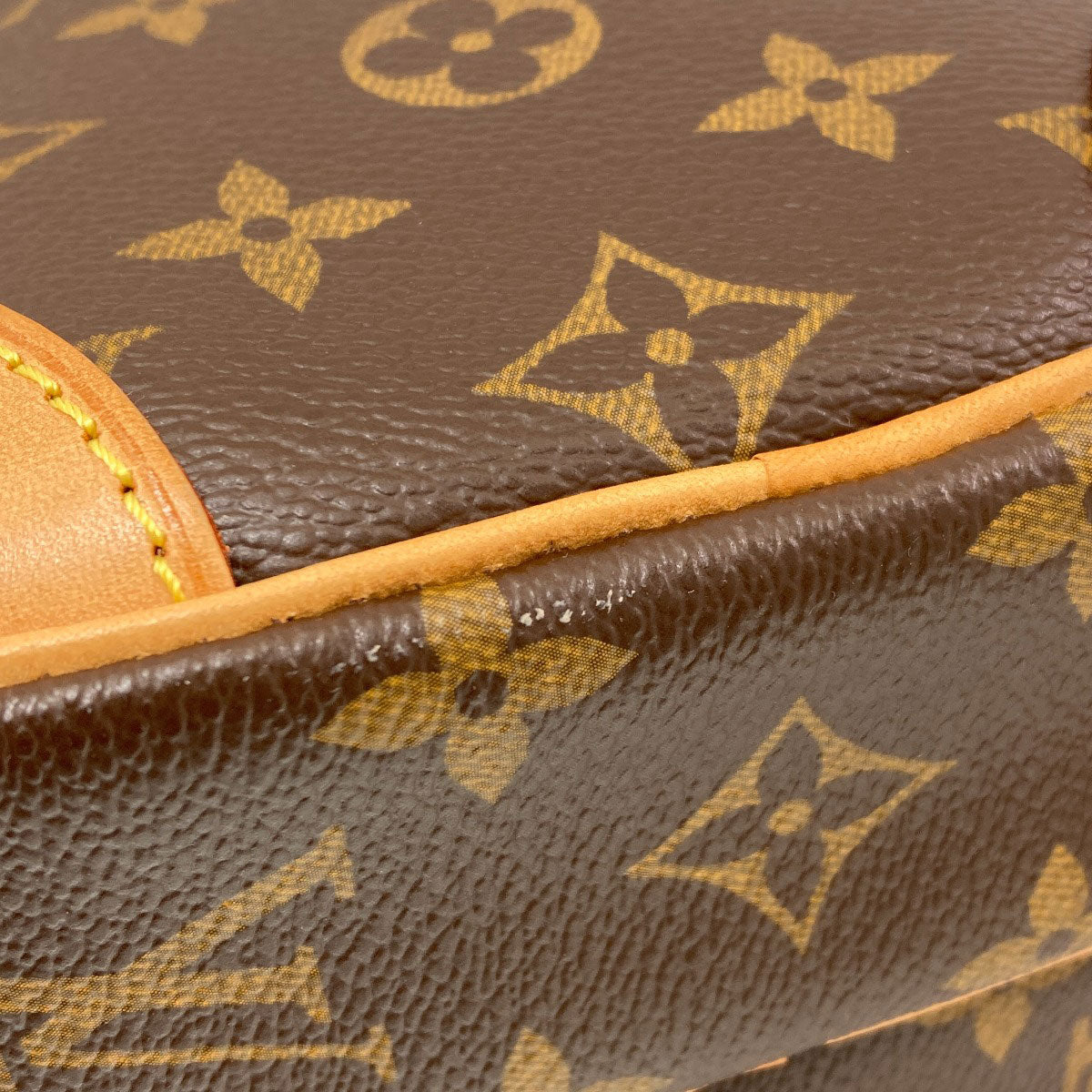 LOUIS VUITTON M45236 Amazon Shoulder Bag Monogram canvas Ladies [Used]