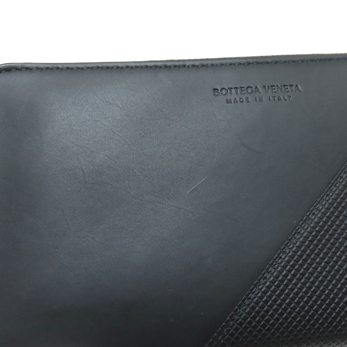 BOTTEGA VENETA Embossed finish, simple design Long wallet (with coin pocket) Leather Ladies [Used]