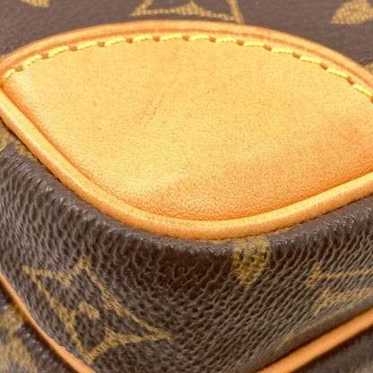LOUIS VUITTON M45236 Amazon Shoulder Bag Monogram canvas Ladies [Used]
