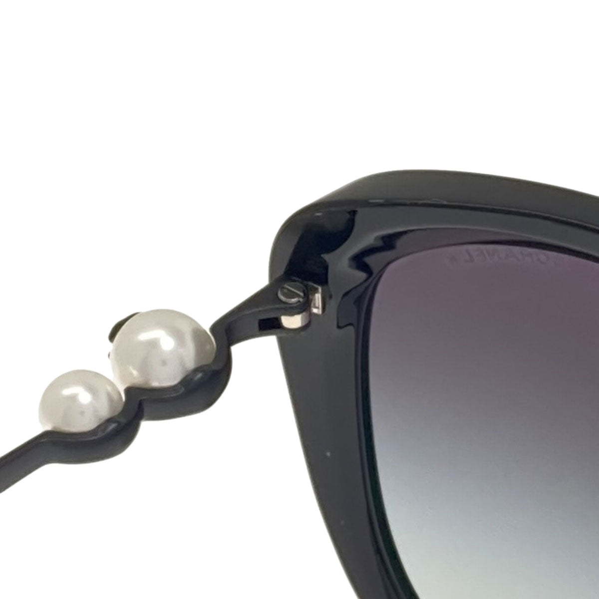 CHANEL Fake pearl sunglasses Plastic Ladies [Used]