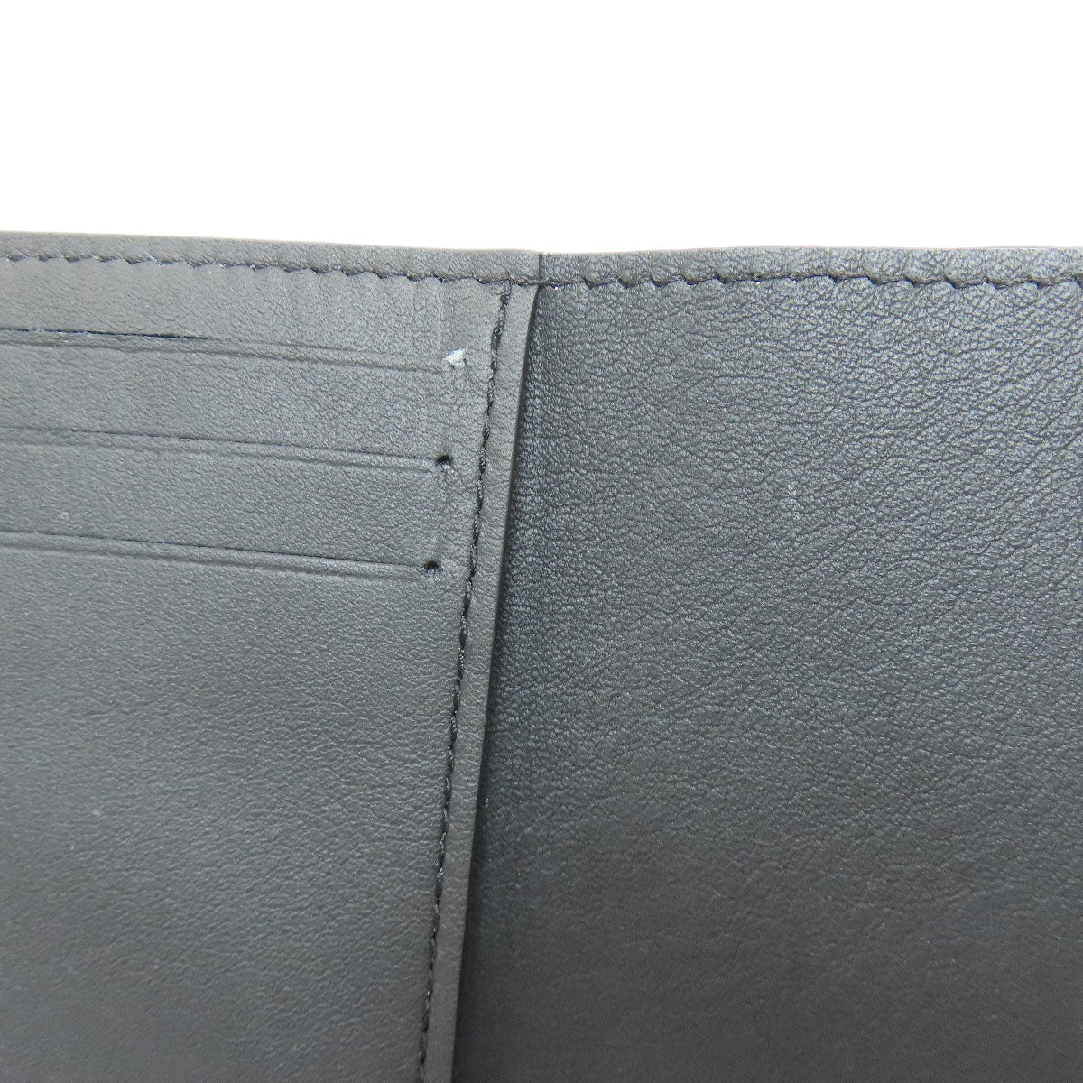 LOUIS VUITTON M82556 Portefeiulle Pilot Tri-fold wallet (with Coin Pocket) Taurillon Clemence Ladies [Used]