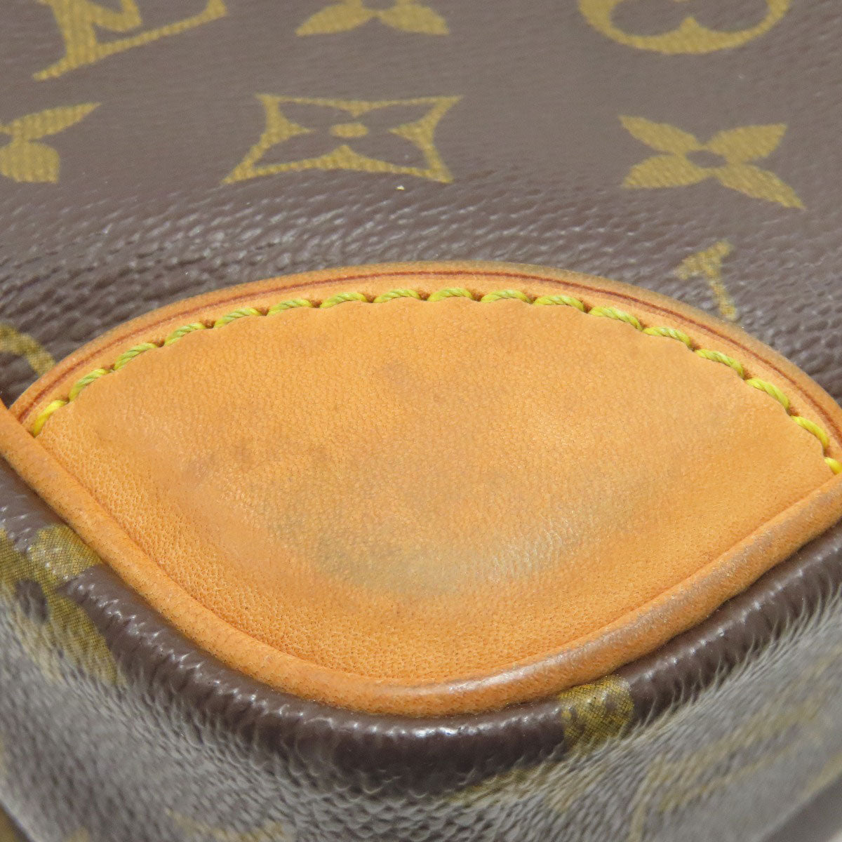 LOUIS VUITTON M45236 Amazon Shoulder Bag Monogram canvas Ladies [Used]
