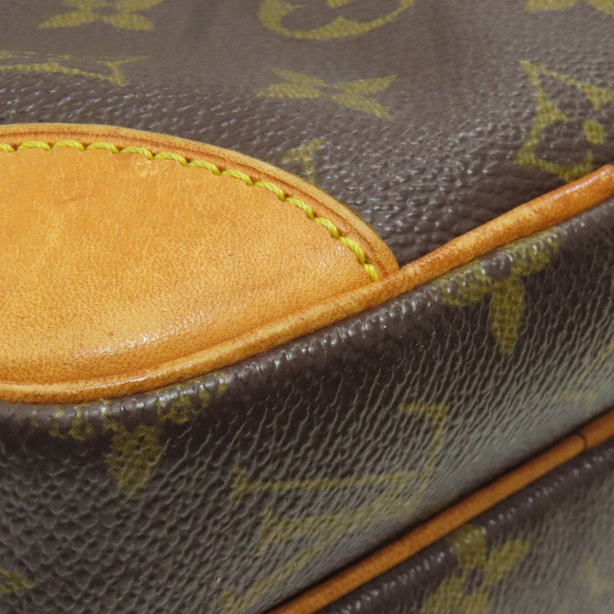 LOUIS VUITTON M45263 Amazon Shoulder Bag Monogram canvas Ladies [Used]