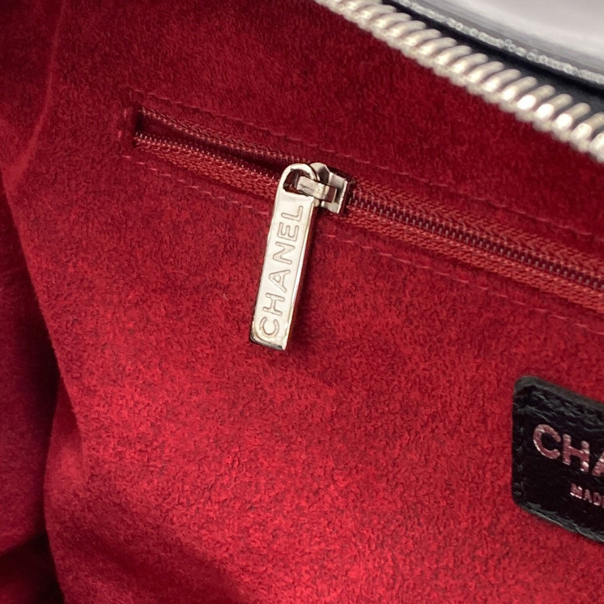 CHANEL Chocolate bar COCO Mark SilverHardware Tote Bag Patent leather Ladies [Used]