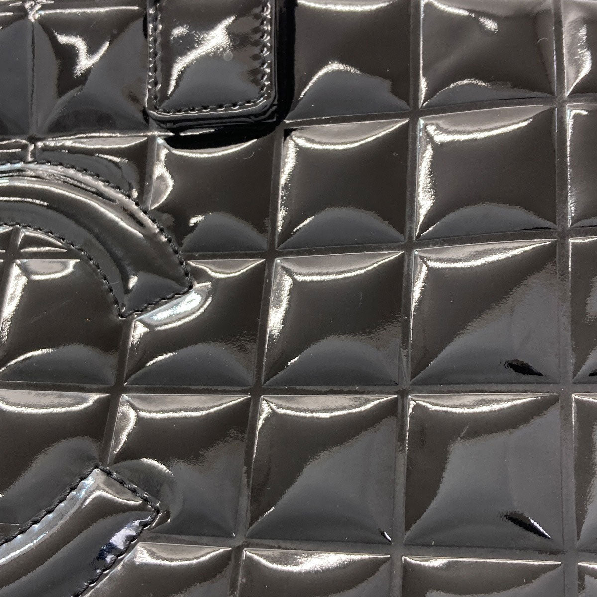 CHANEL Chocolate bar COCO Mark SilverHardware Tote Bag Patent leather Ladies [Used]