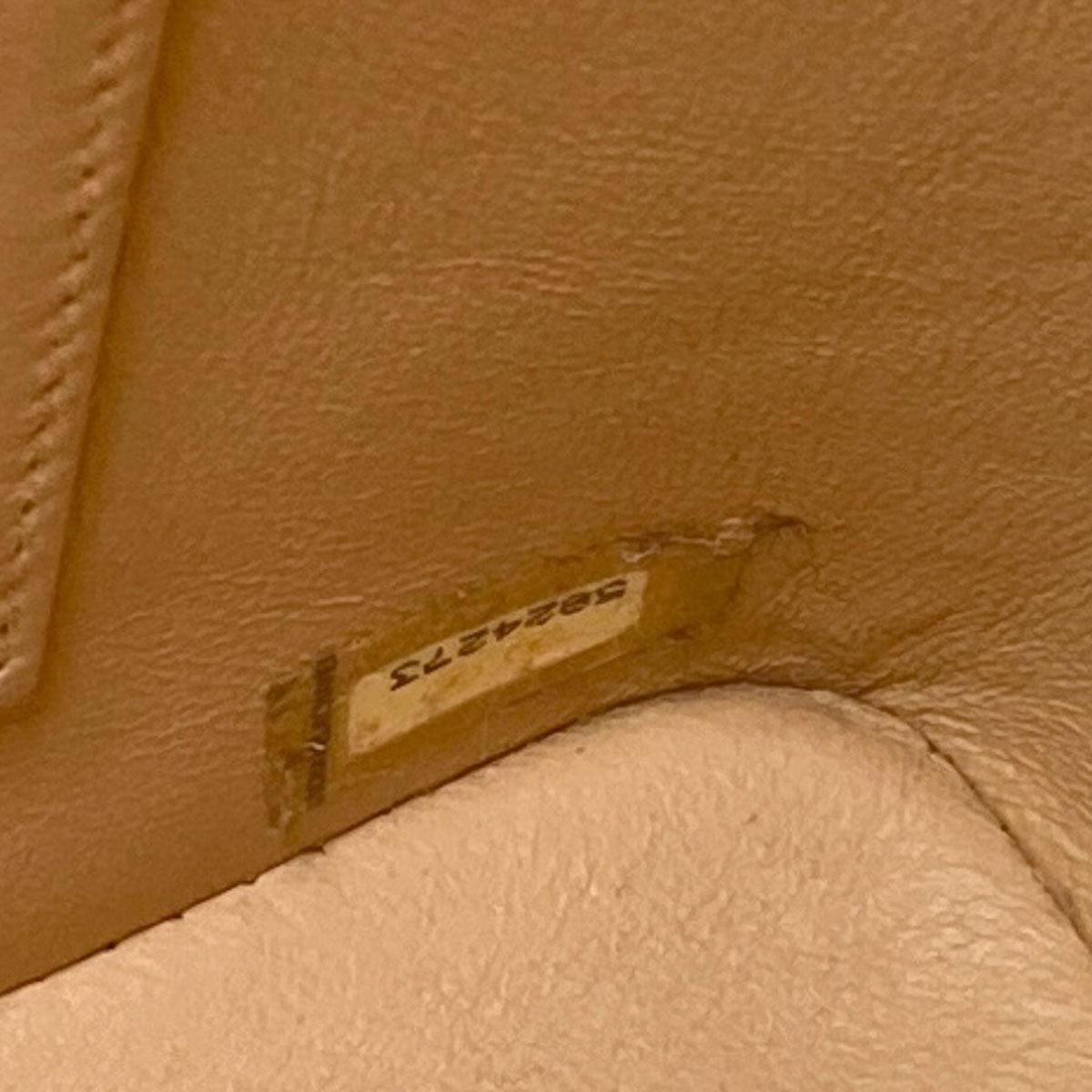 CHANEL Medallion GoldHardware Tote Bag Grained Calfskin Skin Ladies [Used]