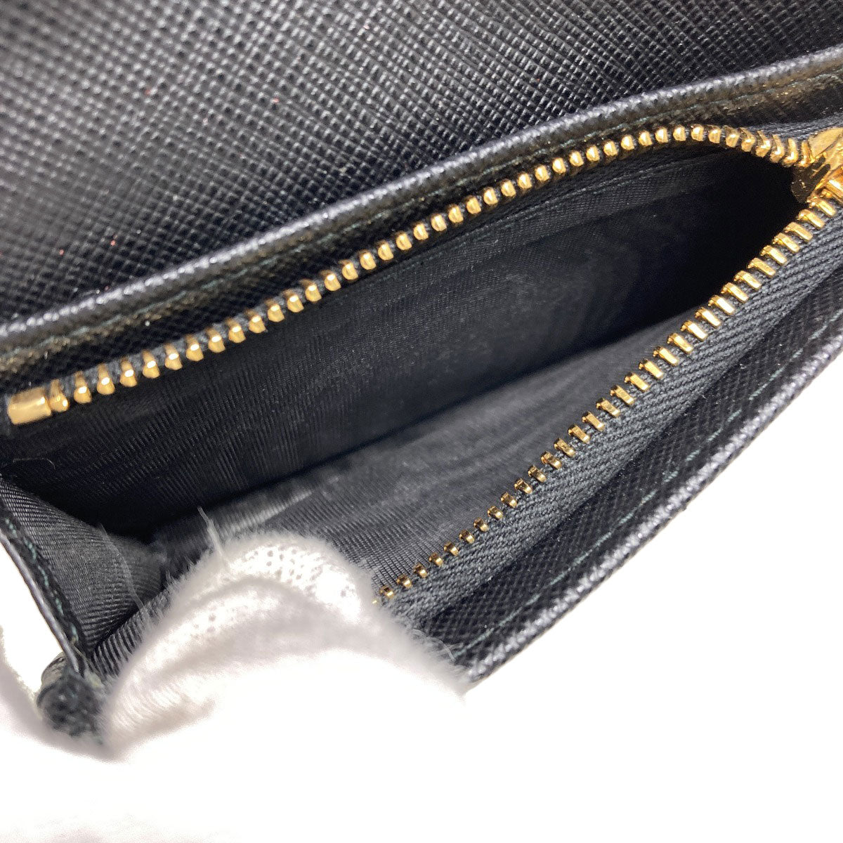 PRADA Logo Hardware Bifold Wallet with Coin Pocket Safiano Ladies [Used]